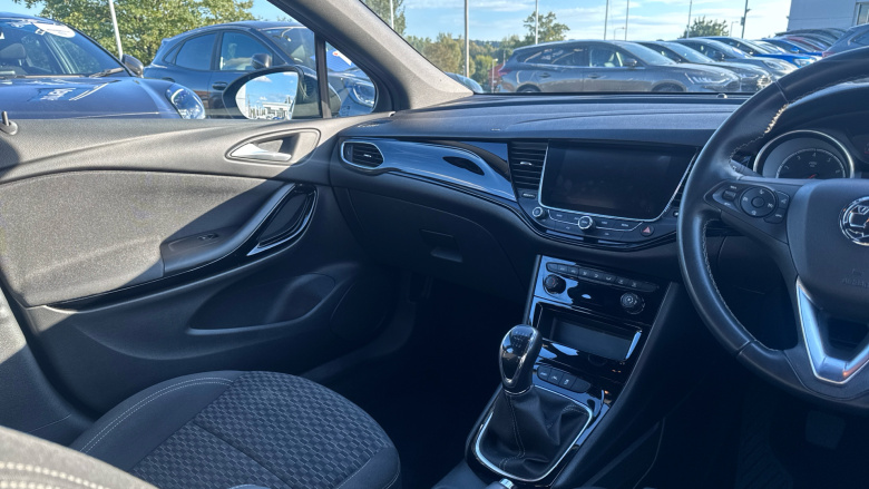 Vauxhall Astra 1.4T 16V 150 SRi Vx-line Nav 5dr Petrol Hatchback